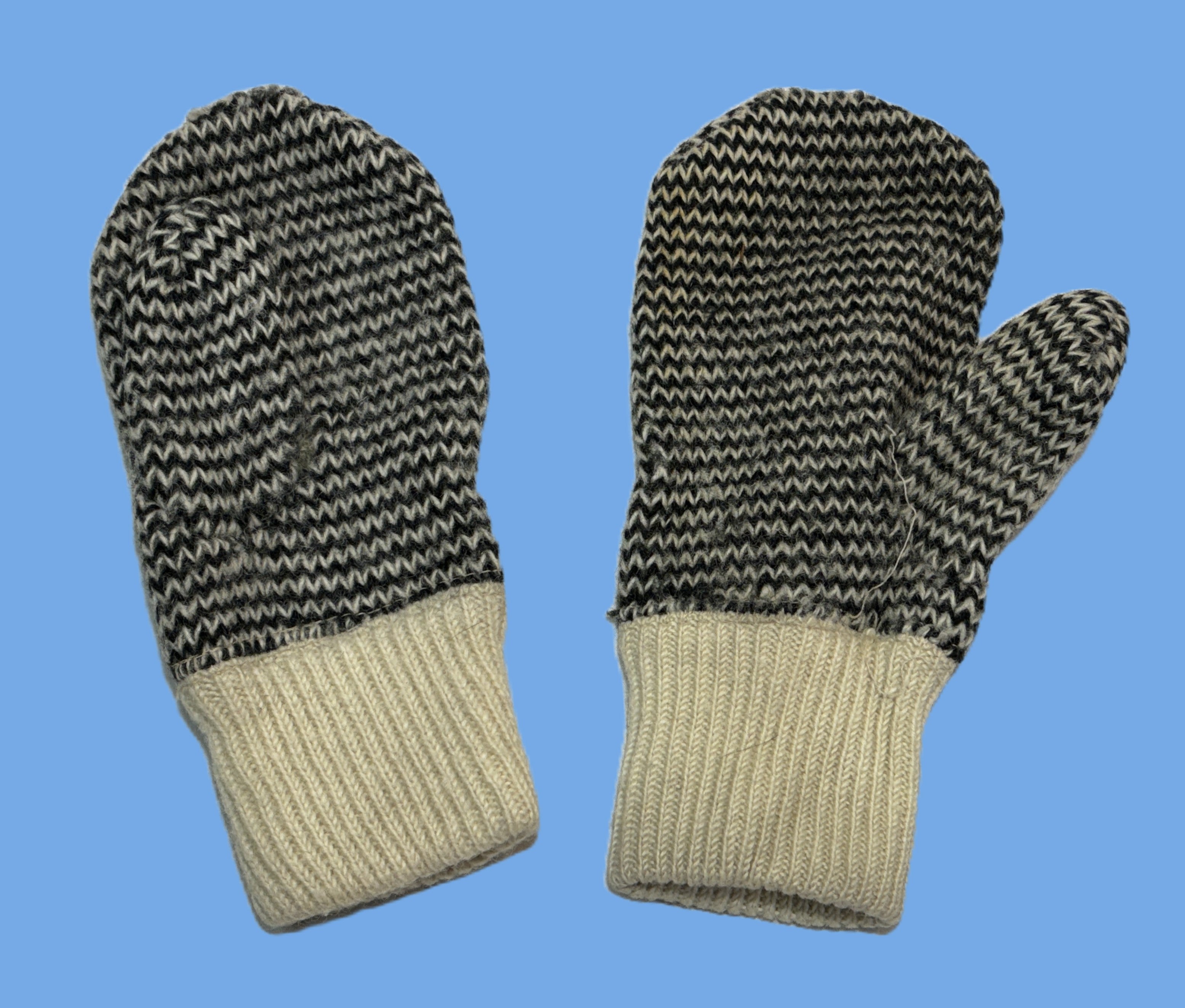 Canadian Military White Striped Knit Wool Mittens *RARE*