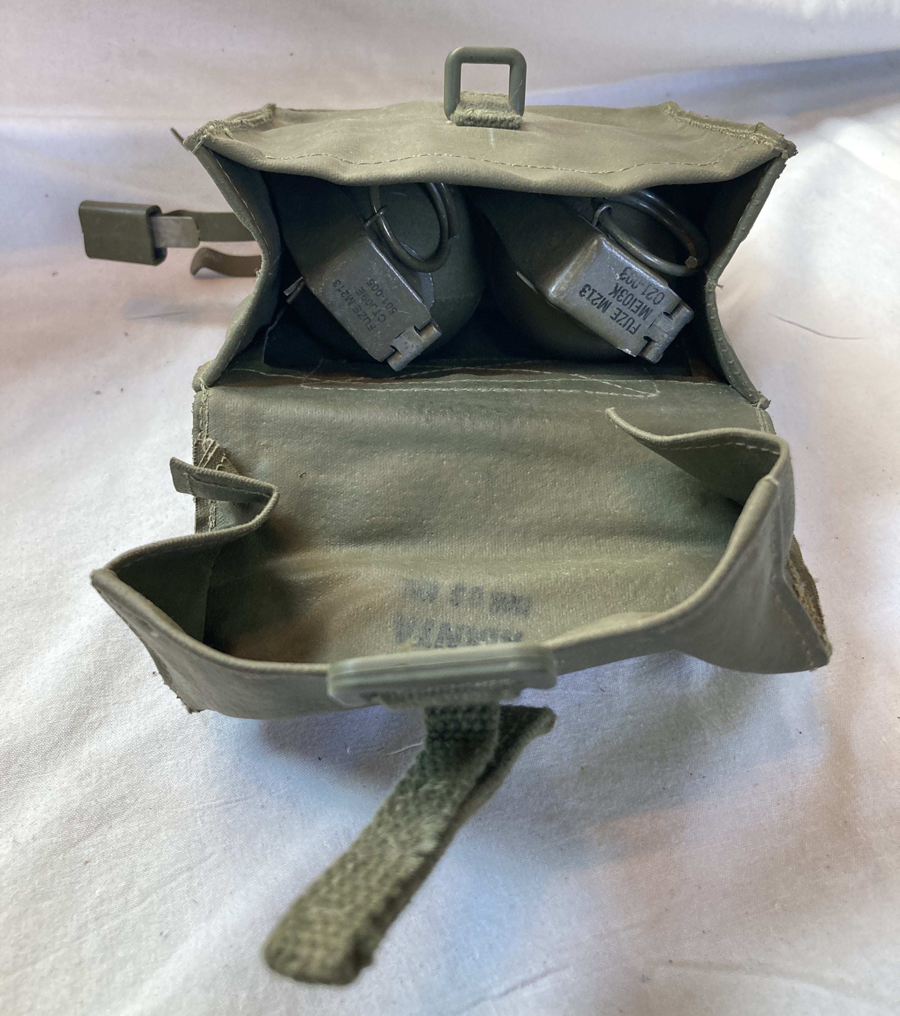 P64 Grenade Pouch Green Canadian Cold War Era