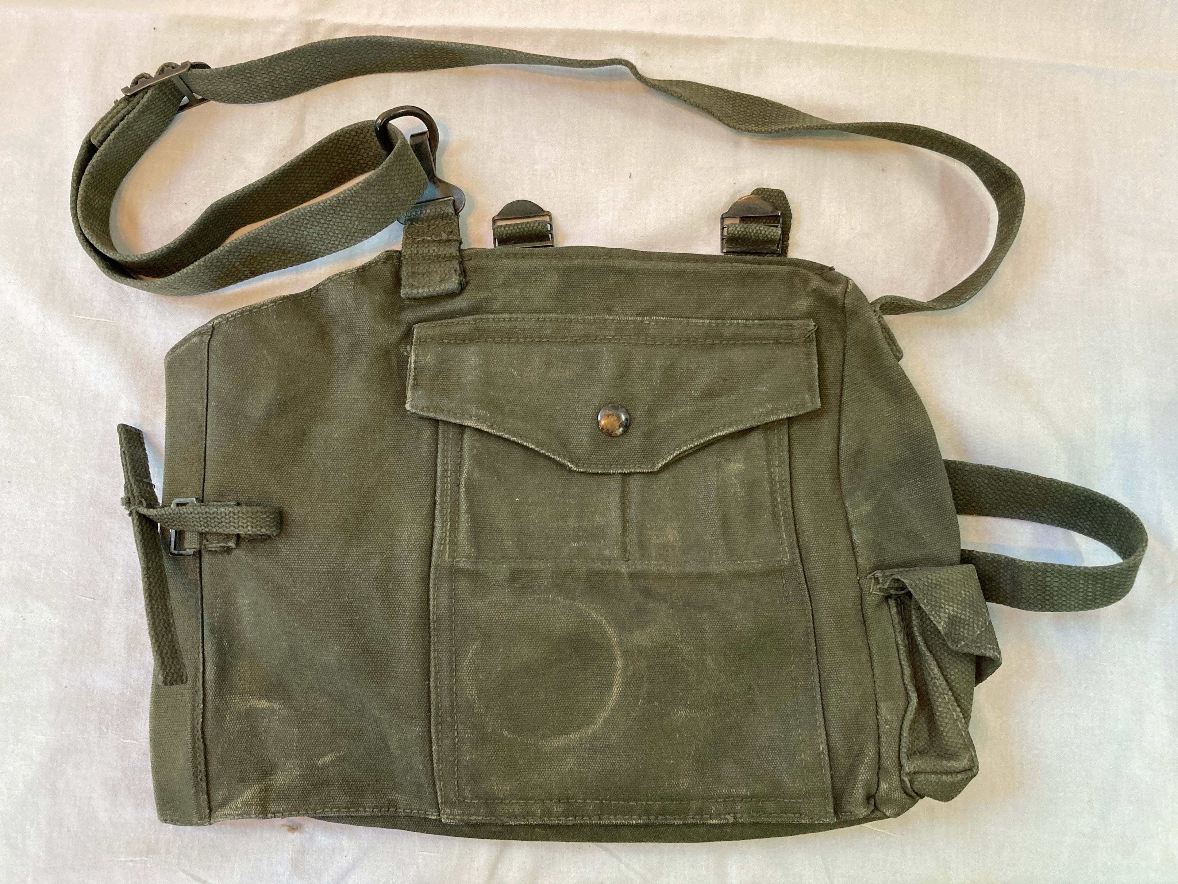 P51 Type 2 Gas Mask Bag Green Canadian Cold War Era