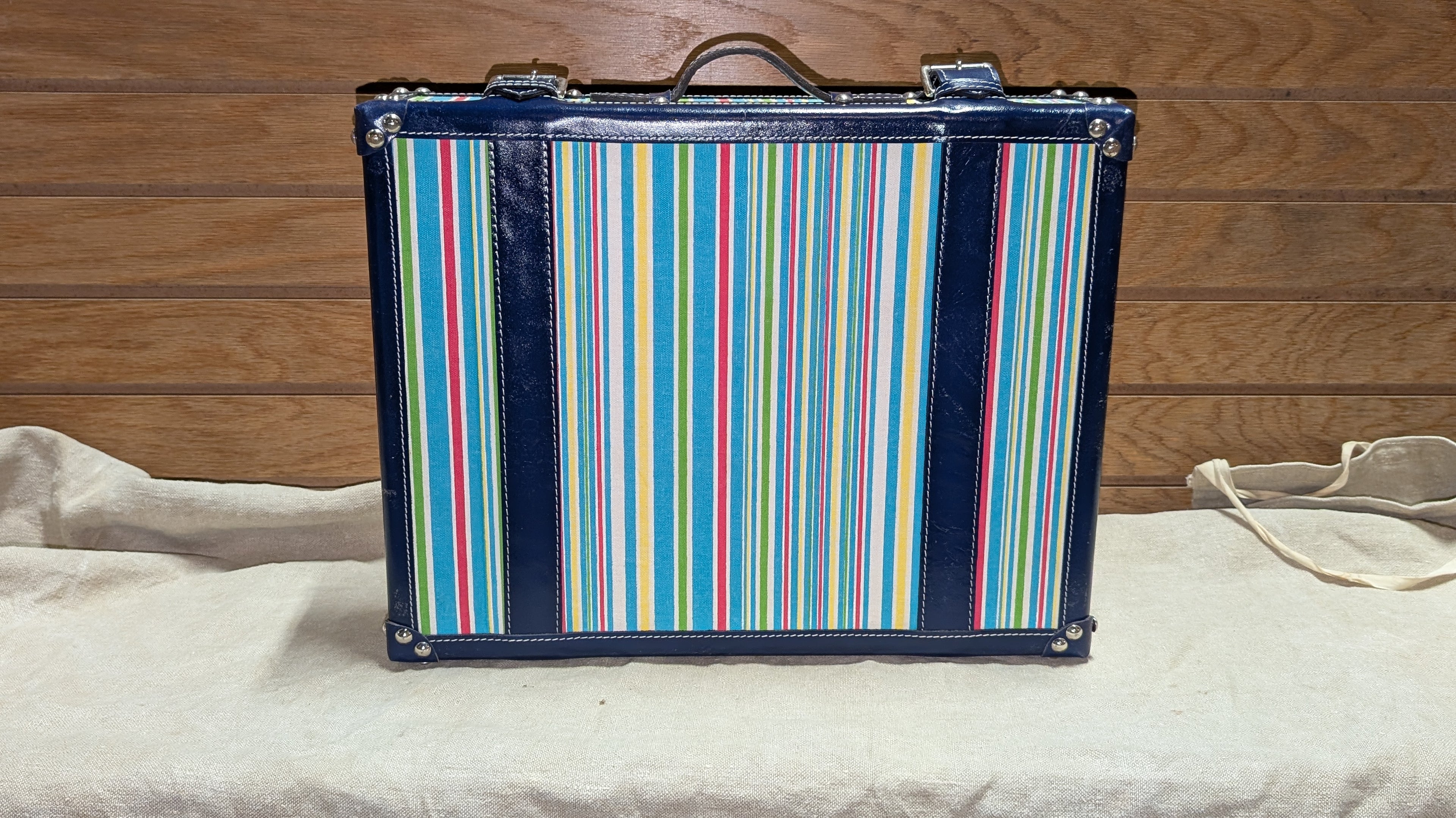 C. Wonder Blue Striped Canvas Decorative Retro Luggage
