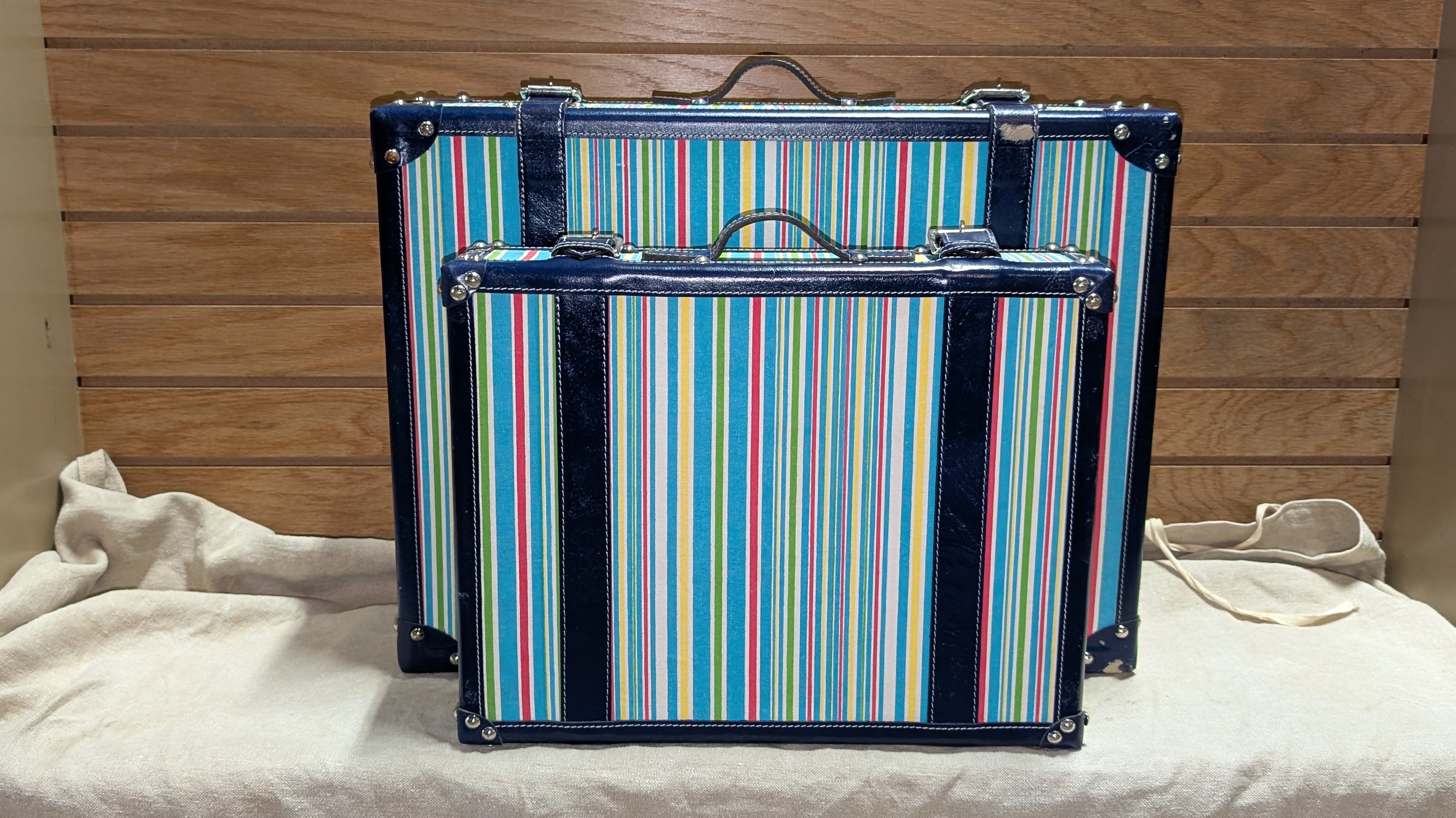 C. Wonder Blue Striped Canvas Decorative Retro Luggage