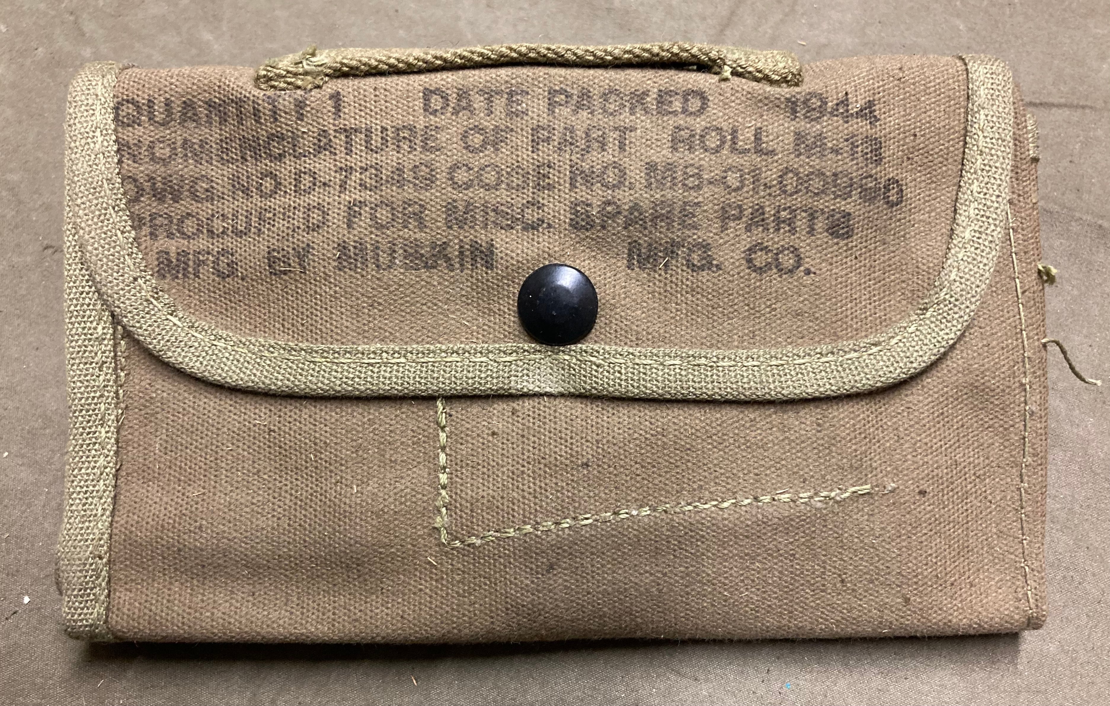 Vintage WWII US Spare M13 Parts Pouch