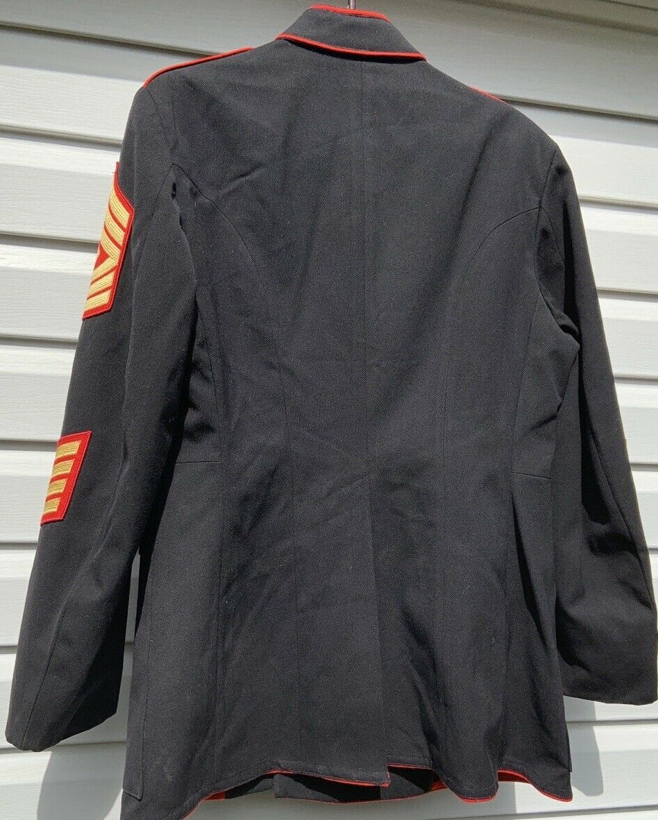 Authentic 41R USMC Dress Blue Jacket Authentic 41R USMC Dress Blue Jacket