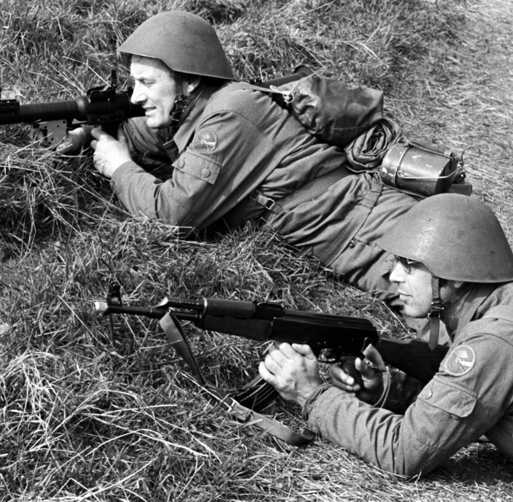 Vintage East German Kampfgruppen Jacket (Rifle patch) / Olive Drab/ Issued